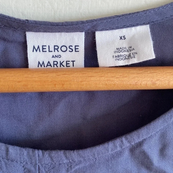 Melrose and Market blue short sleeve tie front top - Picture 5 of 8